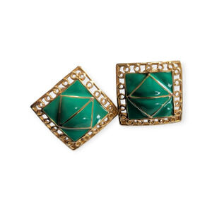 Elegant 80's Square Filigree & Enamel Goldtone clip on earrings